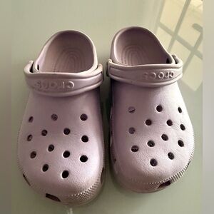Lavender Unisex Crocs Sized Men’s 6 / Women’s 8